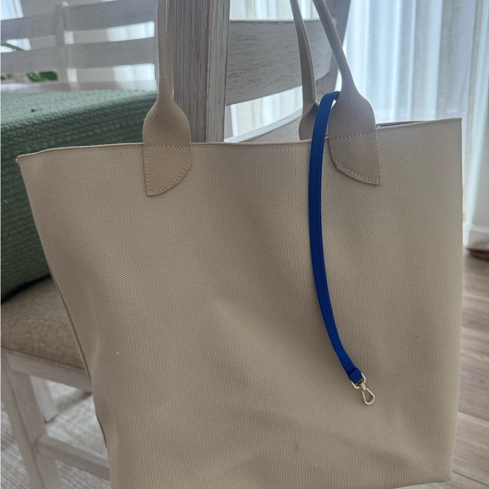 ROTHYS The Lightweight Tote